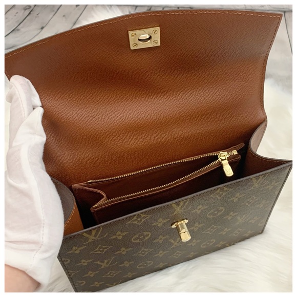 LOUIS VUITTON Malesherbes Monogram - Picture 8 of 12